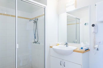 The Brighton Apartments - Kempsey Accommodation 9
