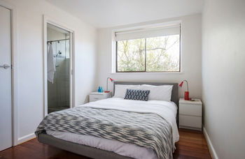 Apartment2c - Carnaby - Kempsey Accommodation 1