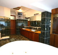 Relaxin - Kempsey Accommodation