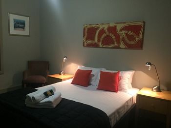 The Criterion Pub And Kitchen Carrington - Kempsey Accommodation 0