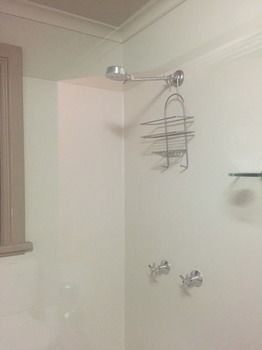 The Criterion Pub And Kitchen Carrington - Kempsey Accommodation 3