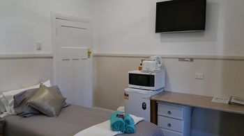 Coppers Hill Private Accommodation - Kempsey Accommodation 20
