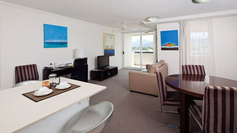 BEST WESTERN PLUS Cairns Central Apartments - Kempsey Accommodation 2