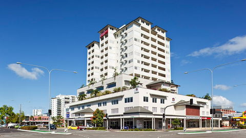 BEST WESTERN PLUS Cairns Central Apartments - Kempsey Accommodation 3