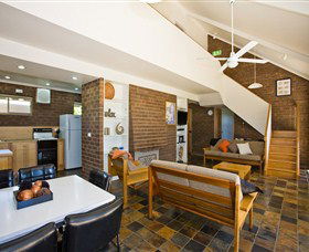 Bay Retreat Port Arthur - Kempsey Accommodation 1