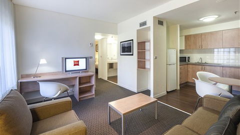 Ibis Melbourne Hotel And Apartments - Kempsey Accommodation 1