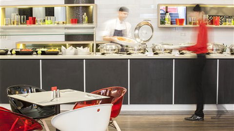 Ibis Melbourne Hotel And Apartments - Kempsey Accommodation 2