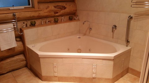 Tewksbury Lodge - Kempsey Accommodation 7
