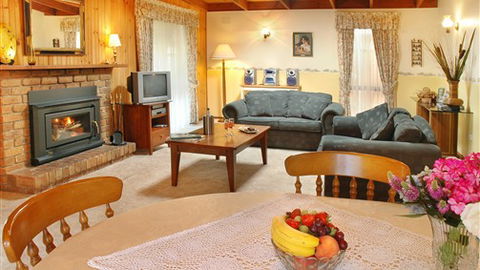 Woodland By The Bay - Kempsey Accommodation 4