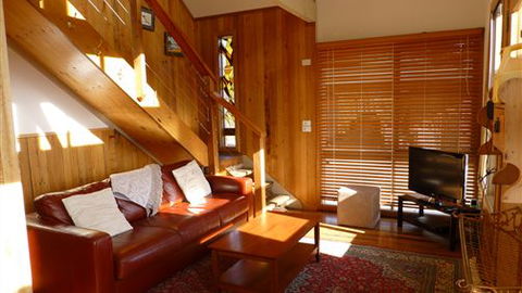 Karoonda Olive Grove Retreat At Mt Buffalo Olives - Kempsey Accommodation 1