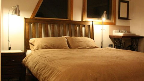 Karoonda Olive Grove Retreat At Mt Buffalo Olives - Kempsey Accommodation 4