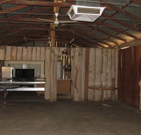 TreeTops Log Cabin - Kempsey Accommodation