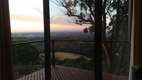 Southern Anchorage Retreat - Kempsey Accommodation 1