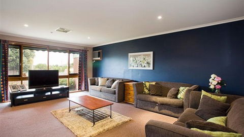 Raydon Court - Kempsey Accommodation 0