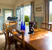 Hilltop Cottage - Daylesford - Kempsey Accommodation