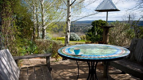 Hilltop Cottage - Daylesford - Kempsey Accommodation 6
