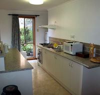 Adrienne's Place on the Hill - Kempsey Accommodation