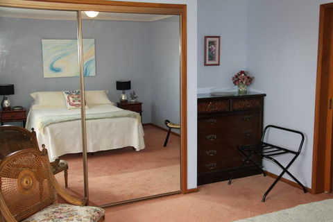 Adrienne's Place On The Hill - Kempsey Accommodation 1