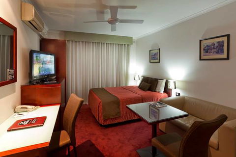 BEST WESTERN Ensenada Motor Inn & Suites - Kempsey Accommodation 0