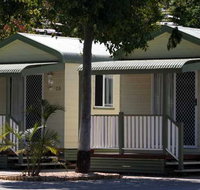 Emerald Cabin  Caravan Village - Kempsey Accommodation