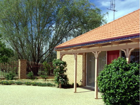 Fairways Bed & Breakfast At Jerilderie - Kempsey Accommodation 4