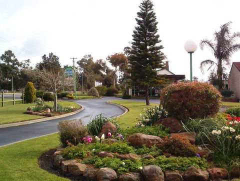 Mount Barker Valley Views Motel And Chalets - Kempsey Accommodation 0