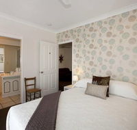 Mt Coolum Retreat 'A Bed  Breakfast' - Kempsey Accommodation