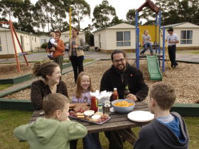 Discovery Holiday Parks  Strahan Cosy Cabins - Kempsey Accommodation 3