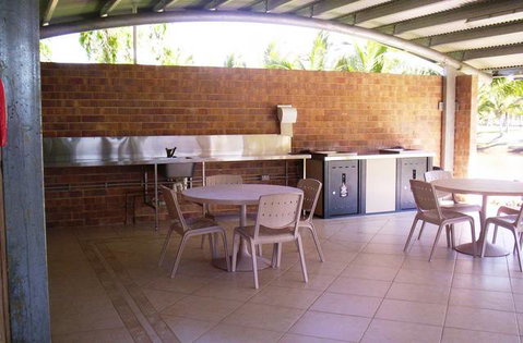 Rollingstone Beach Caravan Resort - Kempsey Accommodation 6