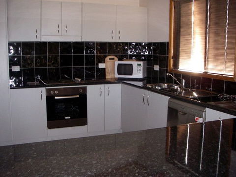 The Real McCoy Holiday Accommodation - Kempsey Accommodation 1