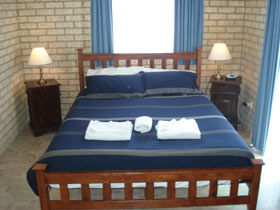 Baywatch Manor Augusta YHA - Kempsey Accommodation 3