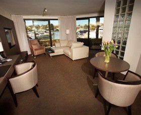 Pier 21 Apartment Hotel - Kempsey Accommodation 0