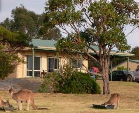 Riverside Retreat - Kempsey Accommodation 0