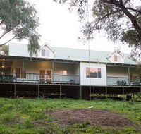 Sea Breeze Chalets - Kempsey Accommodation