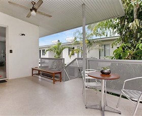 Beachside Tropical Retreat - Kempsey Accommodation 3