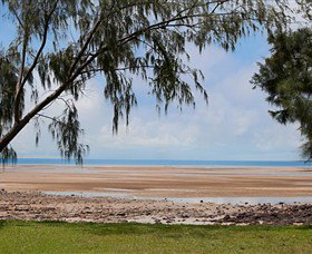 Beachside Tropical Retreat - Kempsey Accommodation 6
