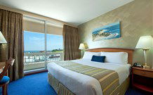 Quality Hotel NOAHS On The Beach - Newcastle - Kempsey Accommodation 2
