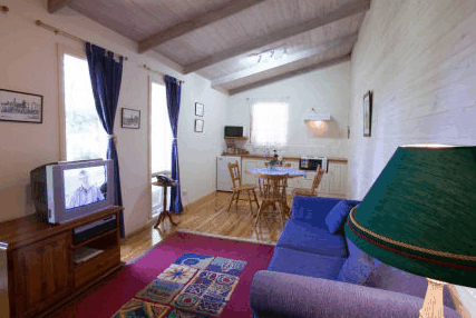 Clarendon Chalets - Kempsey Accommodation 2