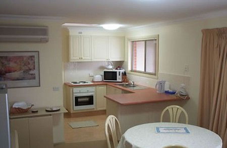 Charlotte Apartments - Kempsey Accommodation 0