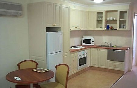 Charlotte Apartments - Kempsey Accommodation 3