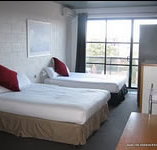 St Kilda Beach House - Kempsey Accommodation