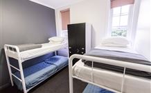 Crown And Anchor Hotel - Kempsey Accommodation 1