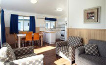 Dam It Getaway - Kempsey Accommodation 3