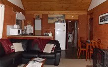 Pinegrove Cottage - Kempsey Accommodation 0