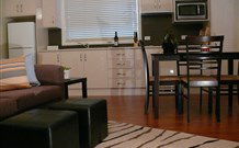 Sutton Forest Cottage - Kempsey Accommodation 5