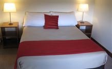 Sutton Tops Cottage - Kempsey Accommodation 1