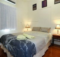 Holiday House At Cook Street Townsville - Kempsey Accommodation