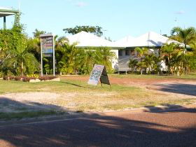 Gee-Dees Family Cabins - Kempsey Accommodation 1