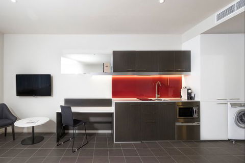 Abode Woden - Kempsey Accommodation 3