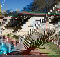 Parkes Country Cabins - Kempsey Accommodation